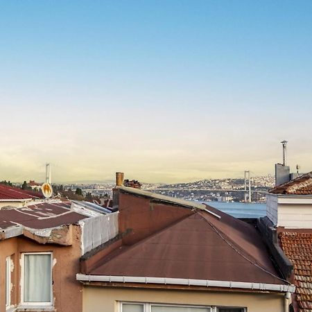 Captivating Flat With Balcony Near Besiktas Pier Apartment Istanbul Bagian luar foto