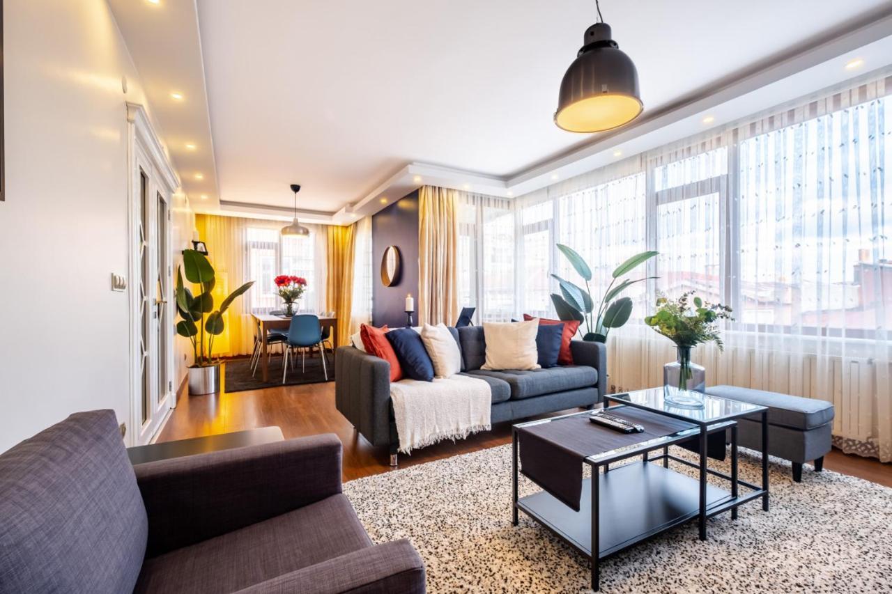 Captivating Flat With Balcony Near Besiktas Pier Apartment Istanbul Bagian luar foto