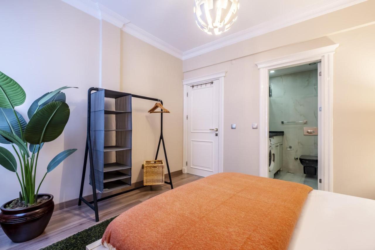 Captivating Flat With Balcony Near Besiktas Pier Apartment Istanbul Bagian luar foto